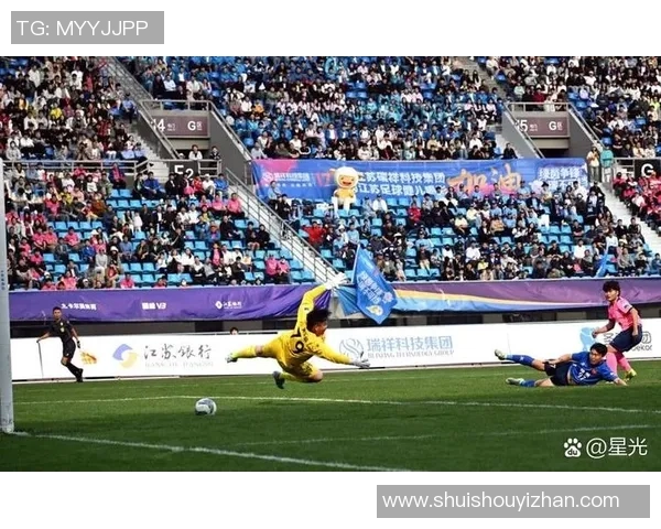 奥斯特桑斯与柔亚的激烈对决揭示了足球战术的精彩与魅力 奥斯特桑斯与柔亚的激烈对决揭示了足球战术的精彩与魅力